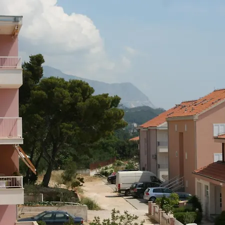 Apartament With A Parking Space - 6720 Makarska