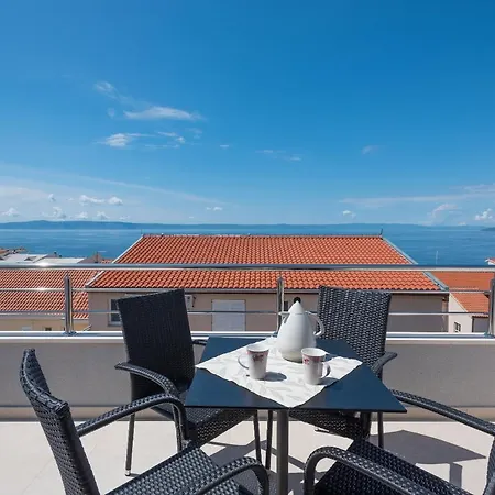 아파트 With A Parking Space - 6720 *