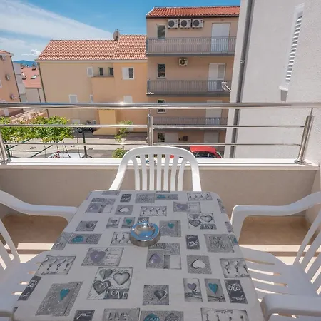 아파트 With A Parking Space - 6720 *