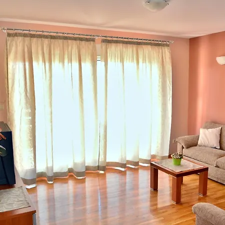 With A Parking Space - 6720 Makarska