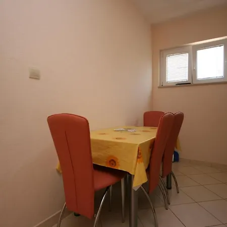 With A Parking Space - 6720