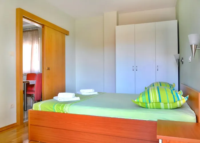 With A Parking Space - 6720 Makarska