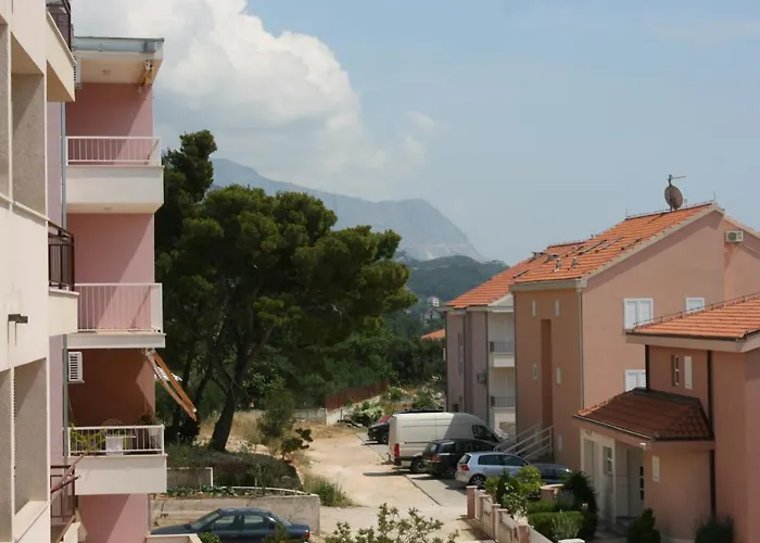 Apartment With A Parking Space - 6720 Makarska